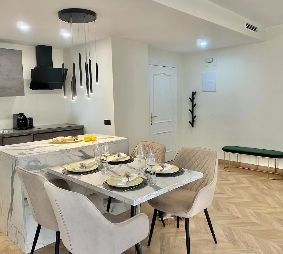 Ferienwohnung Casa Riviera, 2-Bdrm, Sea View, Pool, Parking Mijas Apartment