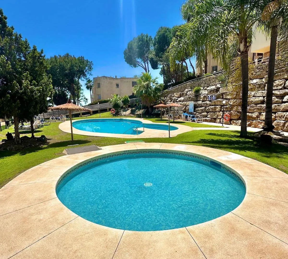 Ferienwohnung Casa Riviera, 2-Bdrm, Sea View, Pool, Parking Mijas