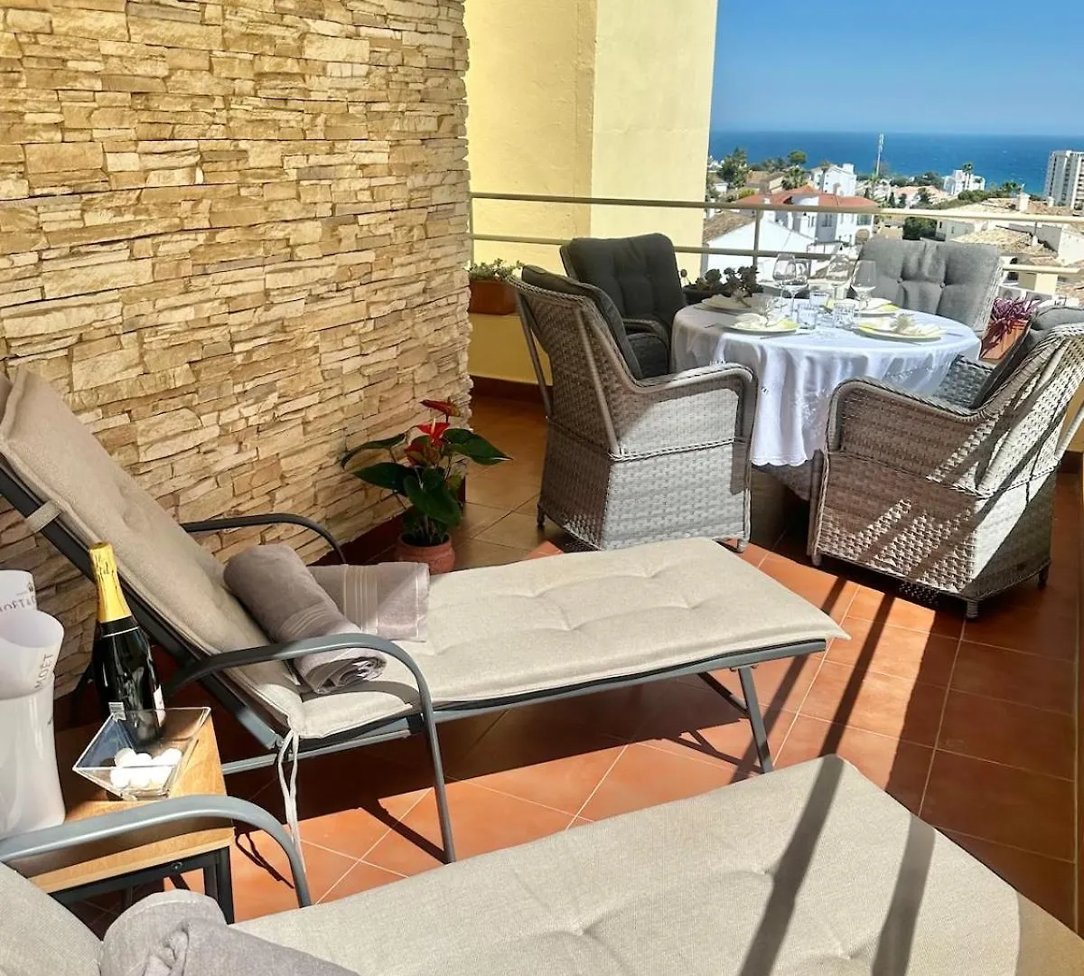 Ferienwohnung Casa Riviera, 2-Bdrm, Sea View, Pool, Parking Mijas 0*,  Spanien